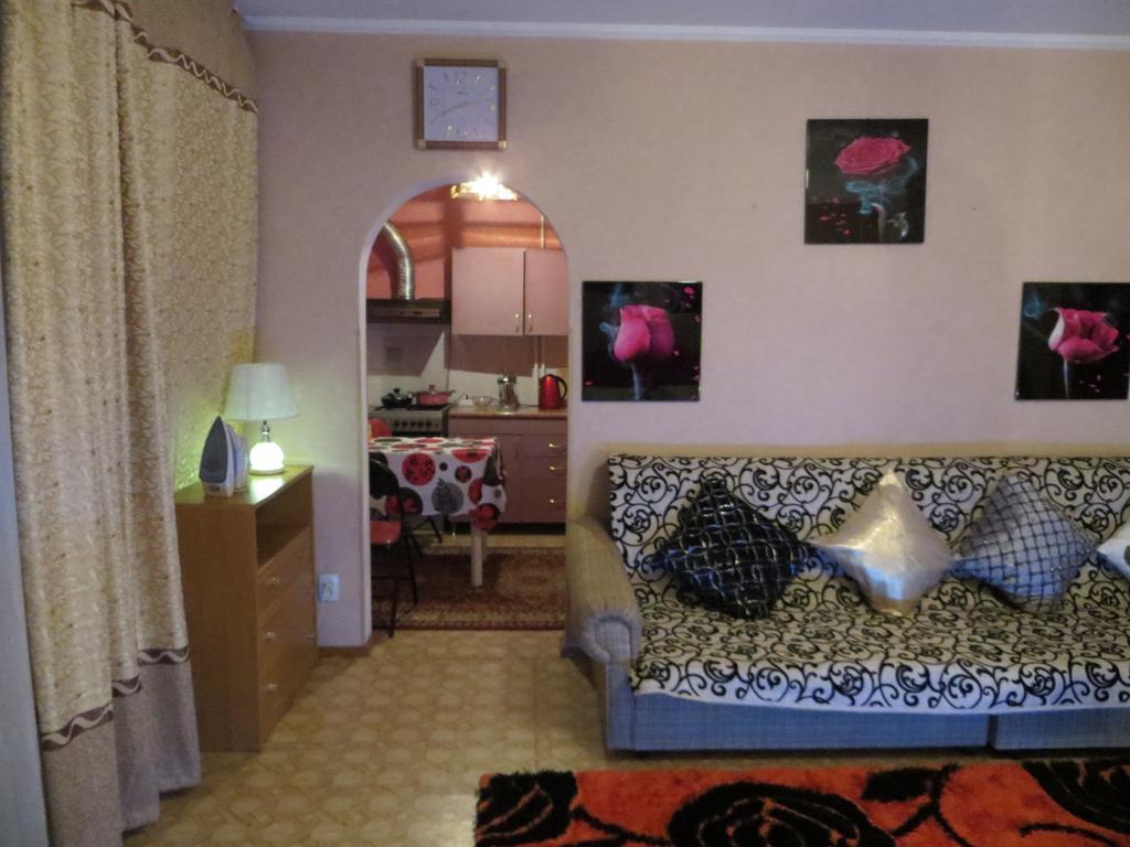 Paradise Apartment ビシュケク 部屋 写真