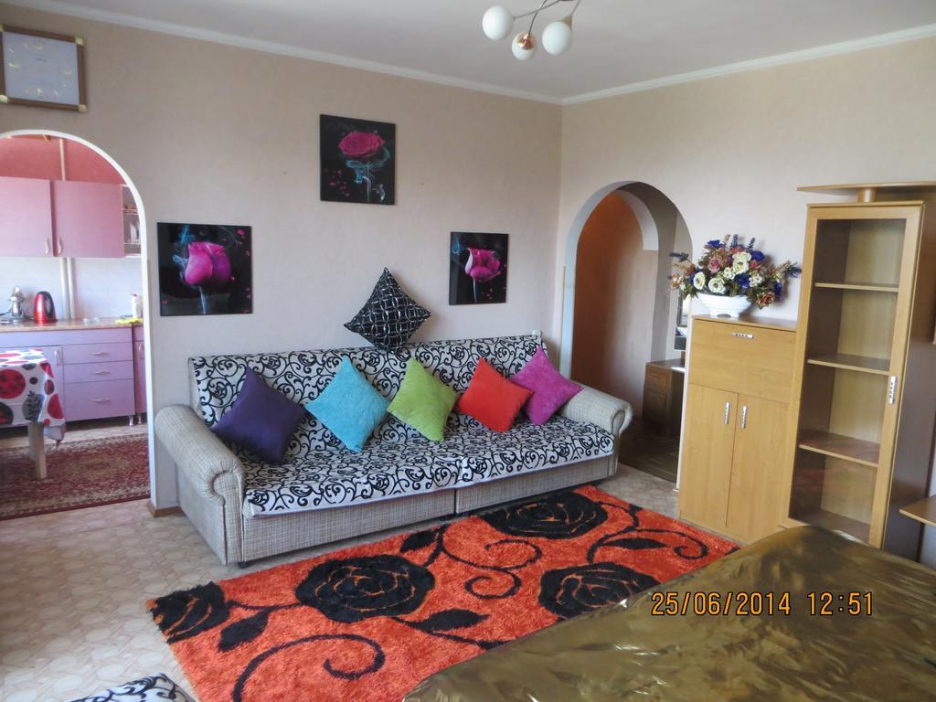 Paradise Apartment ビシュケク 部屋 写真